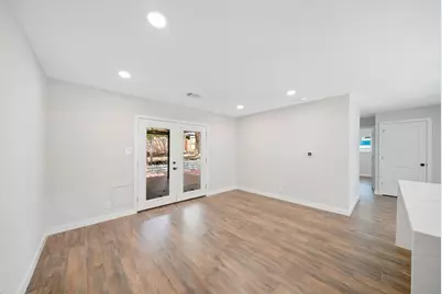 6810 Bryn Mawr Drive, Austin, TX 78723 - Photo 11