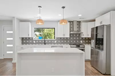 6810 Bryn Mawr Drive, Austin, TX 78723 - Photo 5