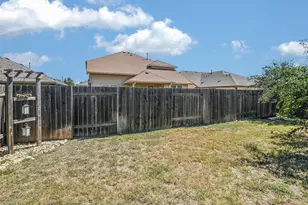 141 Serrano St, Georgetown, TX 78628 - Photo 19