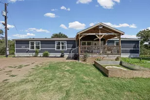 685 Thousand Oaks Dr, Cedar Creek, TX 78612 - Photo 1
