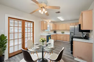 1917 White Oak Cir, Round Rock, TX 78681 - Photo 5