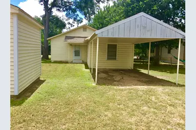 406 N Broadway Street, Caldwell, TX 77836 - Photo 13