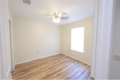 12504 Sky Harbor Drive, Del Valle, TX 78617 - Photo 13