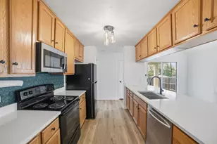 104 S Mockingbird Cir, Cedar Creek, TX 78612 - Photo 11