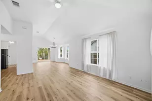 104 S Mockingbird Cir, Cedar Creek, TX 78612 - Photo 5