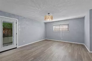 2008 Voltaire Dr, Austin, TX 78752 - Photo 21