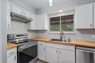 2008 Voltaire Dr, Austin, TX 78752 - Photo 15