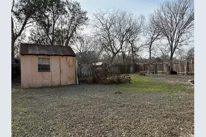 1109 Pecos Street, Lockhart, TX 78644 - Photo 15