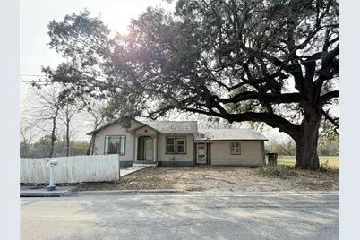 1109 Pecos Street, Lockhart, TX 78644 - Photo 1