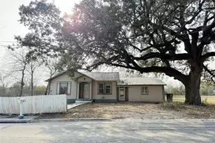 1109 Pecos St, Lockhart, TX 78644 - Photo 1