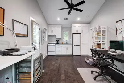 4613 Harmon Avenue, Austin, TX 78751 - Photo 11