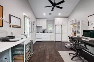 4613 Harmon Ave, Austin, TX 78751 - Photo 11