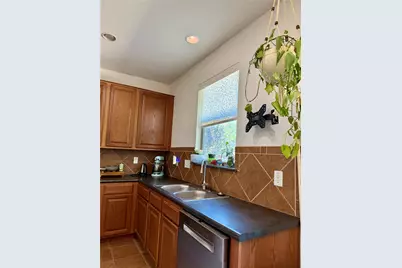 8704 Keynes Lane, Austin, TX 78747 - Photo 5