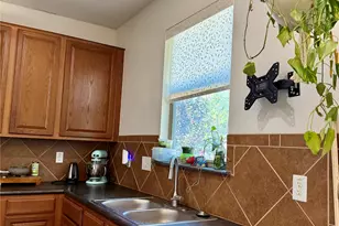 8704 Keynes Ln, Austin, TX 78747 - Photo 5