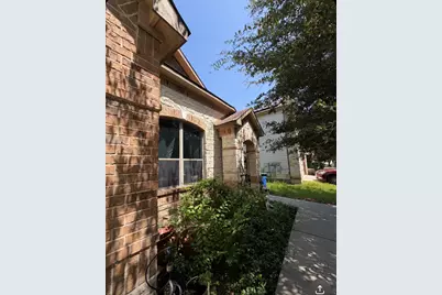 8704 Keynes Lane, Austin, TX 78747 - Photo 3
