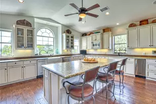 115 Hill Loop, Spicewood, TX 78669 - Photo 9