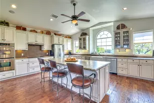 115 Hill Loop, Spicewood, TX 78669 - Photo 5