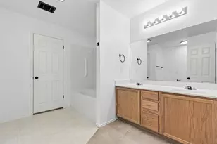 913 Tanglewood Dr, Leander, TX 78641 - Photo 17