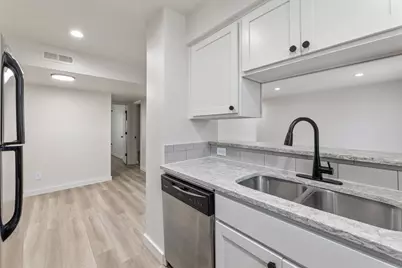 3819 Southway Drive #220, Austin, TX 78704 - Photo 11