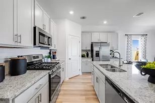 203 Makinaw Rd, Hutto, TX 78634 - Photo 5