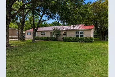 709 NE Tiger Lane, Smithville, TX 78957 - Photo 1