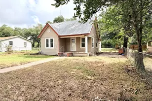 702 E 18th St, Cameron, TX 76520 - Photo 13