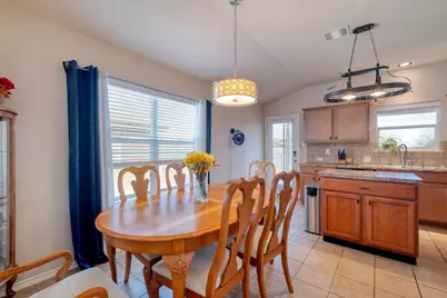 303 Baldwin Street, Hutto, TX 78634 - Photo 5