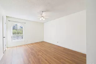 910 Duncan Ln, Austin, TX 78705 - Photo 25