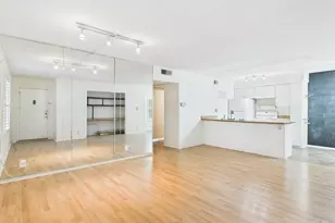 910 Duncan Ln, Austin, TX 78705 - Photo 5