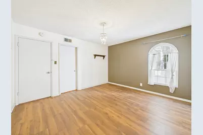 910 Duncan Lane #26, Austin, TX 78705 - Photo 9