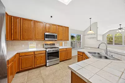 437 Hometown Parkway, Kyle, TX 78640 - Photo 11