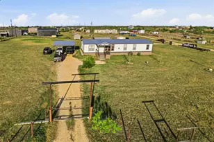 2493 Co Rd 464, Elgin, TX 78621 - Photo 35
