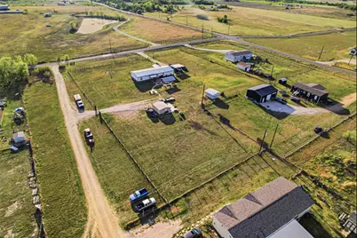 2493 County Road 464, Elgin, TX 78621 - Photo 39