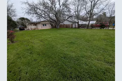 11608 Travis Street, Jonestown, TX 78645 - Photo 3