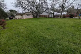 11608 Travis St, Jonestown, TX 78645 - Photo 3