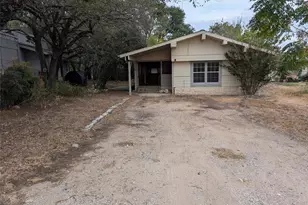 11608 Travis St, Jonestown, TX 78645 - Photo 15
