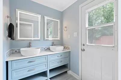 1515 Mearns Meadow Boulevard, Austin, TX 78758 - Photo 17