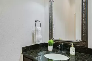 1036 Liberty Park Dr, Austin, TX 78746 - Photo 23