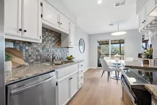 6486 Hart Ln, Austin, TX 78731 - Photo 11