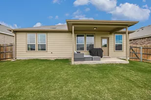 1915 T H Johnson Dr, Taylor, TX 76574 - Photo 15