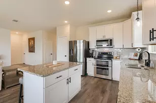 1915 T H Johnson Dr, Taylor, TX 76574 - Photo 7