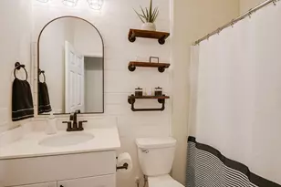 1915 T H Johnson Dr, Taylor, TX 76574 - Photo 13