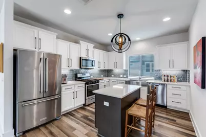 7909 Donnelley Drive, Austin, TX 78744 - Photo 9