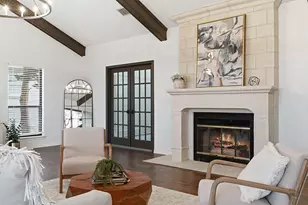 102 Laura Ln, Austin, TX 78746 - Photo 11