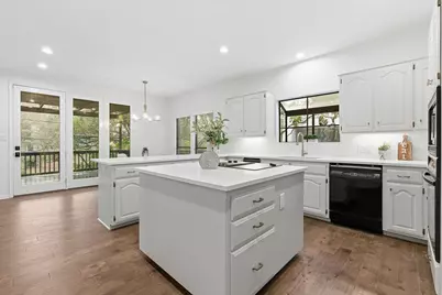 102 Laura Lane, Austin, TX 78746 - Photo 13