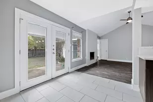 3910 Hillside Dr, Round Rock, TX 78681 - Photo 13