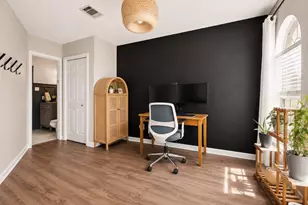 7500 Lobelia Dr, Austin, TX 78729 - Photo 9