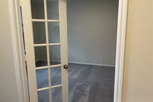 105 Onna St, Taylor, TX 76574 - Photo 9