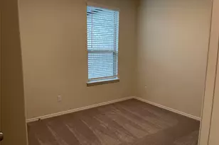 105 Onna St, Taylor, TX 76574 - Photo 13