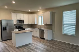 105 Onna St, Taylor, TX 76574 - Photo 3